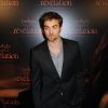 Robert Pattinson lors du fan event de Twilight - chapitre IV Révélation (partie I) à Paris le 23 octobre 2011