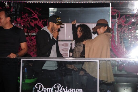 Alicia Keys danse face à son mari Swizz Beatz au VIP ROOM à Paris le 8 octobre 2011