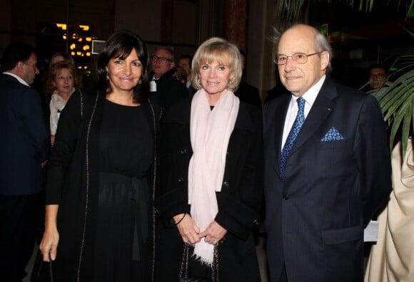 Anne Hidalgo, Élisabeth Guigou et Guy Berger lors du 19e Gala de l'Espoir, au Théâtre du Châtelet. 7 novembre 2011
