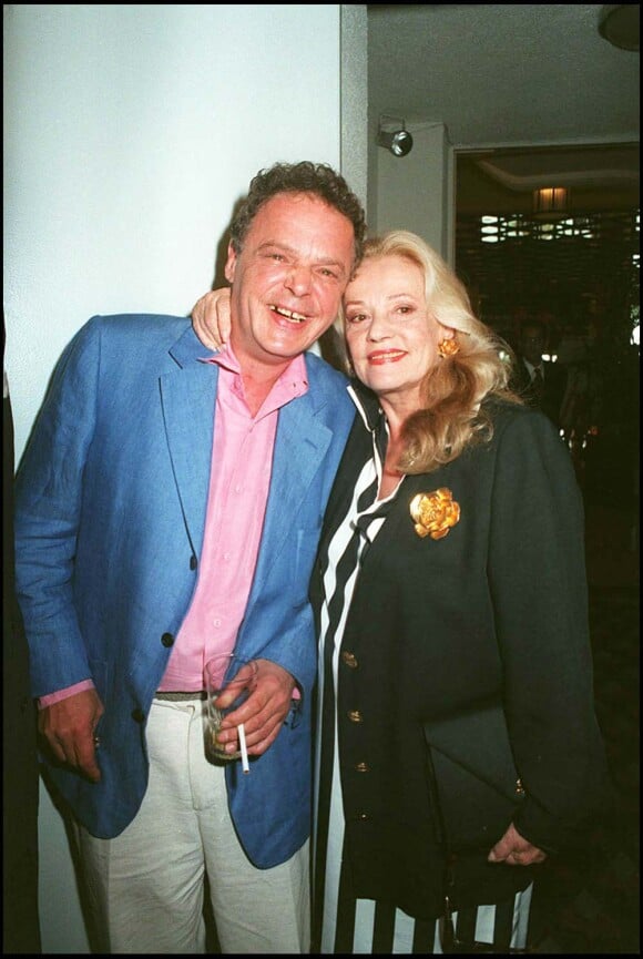 Jeanne Moreau et son fils Jérôme Richard, à Paris, en 1995.