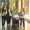 Jessica Alba, à Milan, avec des amis et sa petite dernière, Haven, 3 mois. Vendredi 11 novembre 2011