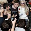Lady Gaga à Londres le 13 novembre 2011, arborant le coquelicot du souvenir.