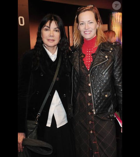 Carole Laure et Gabrielle Mazure lors de la quatorzième édition du "Cinéma du Québec", à Paris, en novembre 2010