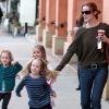 Marcia Cross et ses jumelles Eden et Savannah se baladent à Los Angeles, le 14 novembre 2011
