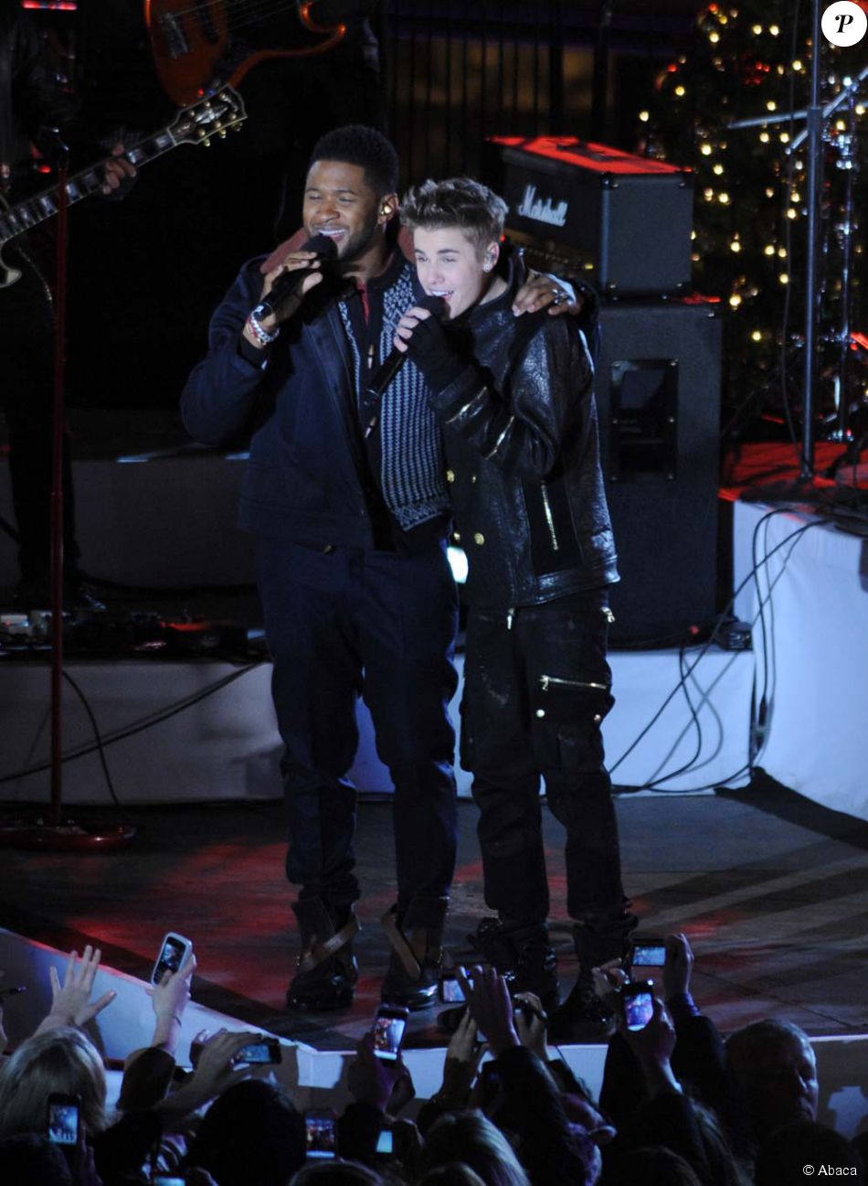 Justin Bieber et Usher durant l'enregistrement de l'émission spéciale