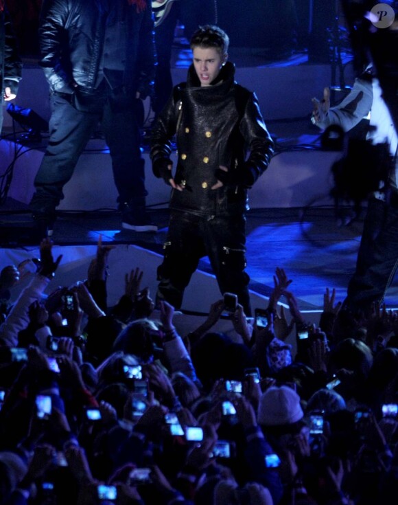 Justin Bieber durant l'enregistrement de l'émission spéciale Noël au Rockefeller Center, de NBC, le 23 novembre 2011 à New York.
