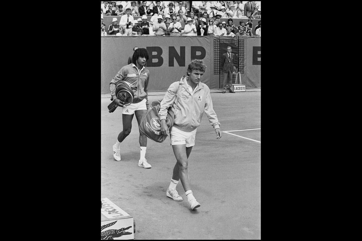 Photo Yannick Noah et Mats Wilander lors de la finale de Roland