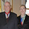 Hervé Bourges et sa femme Marie lors de la remise de la médaille de Commandeur dans l'ordre national de la légion d'honneur à Hervé Bourges au ministère de la culture à Paris le lundi 28 novembre 2011