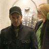 Matthew Vaughn et Claudia Schiffer sortent de la boutique Van Cleef & Arpels à Londres, le 6 décembre 2011.