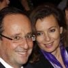 François Hollande et Valérie Trierweiler à la générale de Quadrille au Théâtre Edouard-VII, à Paris, le 12 décembre 2011.