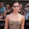 Emma Watson, lumineuse en Bottega Veneta pour la première du dernier volet Harry Potter à New York, le 11 juillet 2011.