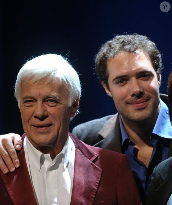 Guy Bedos et son fils Nicolas à Paris en 2009