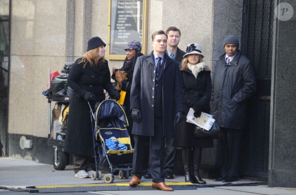 Ed Westwick sur le tournage de Gossip Girl, le 10 janvier 2012.