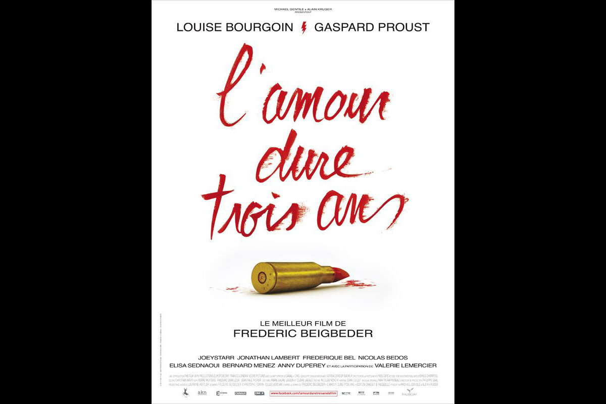 Photo : L'affiche du film L'amour dure trois ans - Purepeople