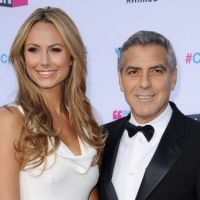George Clooney et Stacy Keibler : Le couple glamour célèbre la victoire