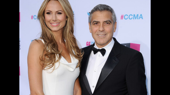 George Clooney et Stacy Keibler : Le couple glamour célèbre la victoire