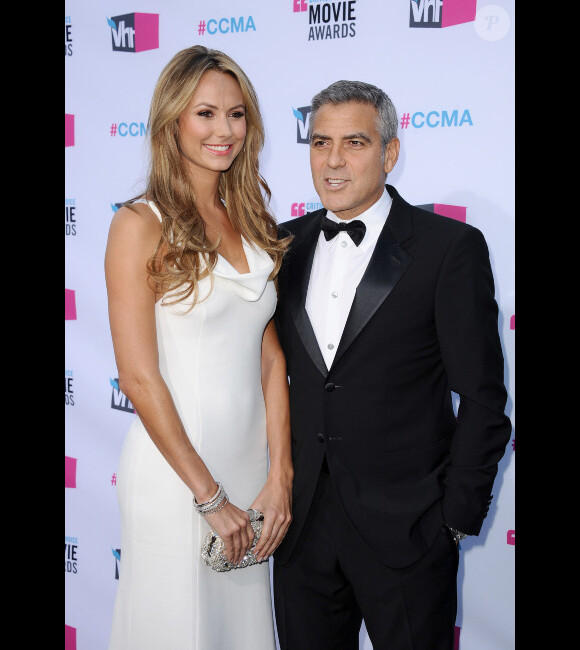 Stacy Keibler et George Clooney lors du Critics' Choice Awards à Hollywood le 12 janvier 2012