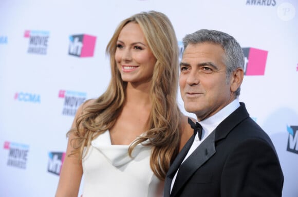 Stacy Keibler et George Clooney lors du Critics' Choice Awards à Hollywood le 12 janvier 2012