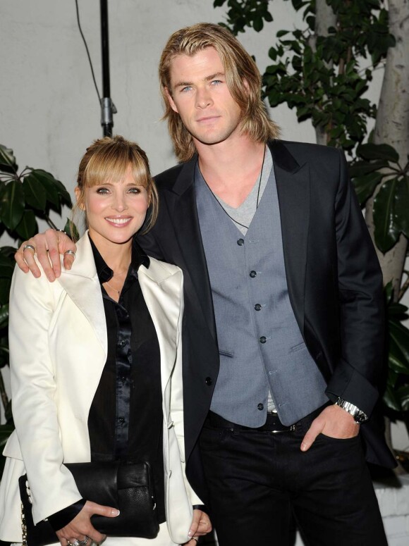 Elsa Pataky et son mari Chris Hemsworth à la soirée pré-Golden Globes du magazine W, au Chateau Marmont, à Los Angeles, le 13 janiver 2011.