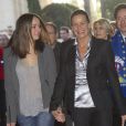 Stéphanie de Monaco et sa fille Pauline Ducruet sont arrivées main dans la main au chapiteau  Fontvieille, dimanche 22 janvier 2012, pour la  quatrième soirée de spectacle du 36e Festival international du cirque de  Monte-Carlo.