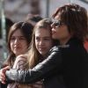 Lisa Rina et ses filles Delilah Belle et Amelia Gray en promenade dans le quartier de Studio City, à Los Angeles, le 29 janvier 2012.
