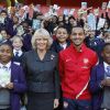 Le 26 janvier 2012, Camilla Parker Bowles lançait un programme d'incitation à la lecture promu par les stars du championnat de footabll anglais, à l'Emirates Stadium d'Arsenal et en compagnie du jeune Gunner Theo Walcott.