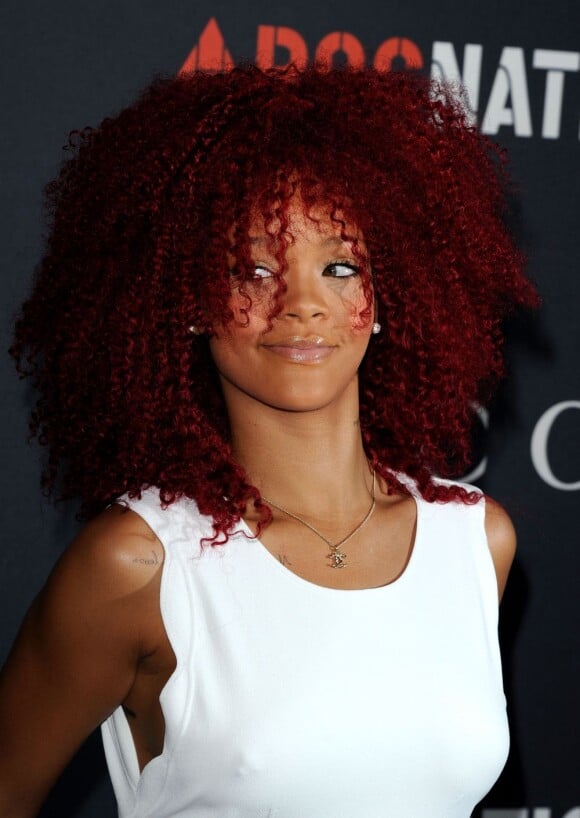 Rihanna en mode coupe afro, on valide !
