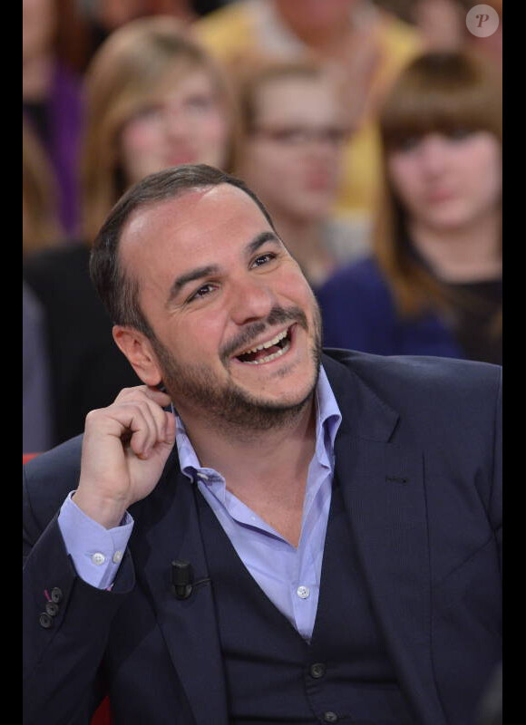 François-Xavier Demaison, sur le plateau de Vivement dimanche, le mercredi 8 février 2012. Emission diffusée le dimanche 12 février 2012.