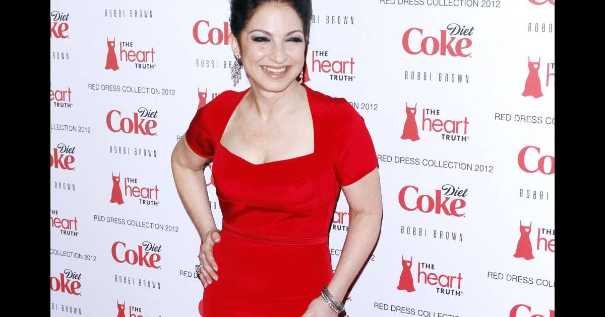 La chanteuse Gloria Estefan à New York, le 8 février 2012 ...