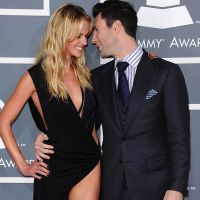 Grammys, les couples : Adam Levine et Anna V. torrides, Lily Aldridge enceinte