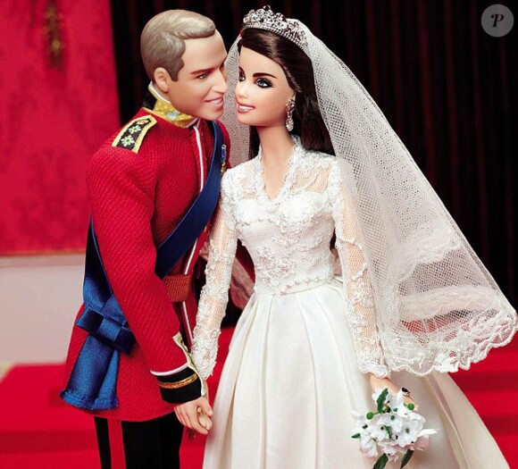 Mattel a dévoilé son duo de Barbie William et Kate en pré-commande.
En avril 2012, à l'occasion du premier anniversaire de son premier mariage avec le prince William, Kate Middleton surgira en statue de cire dans quatre musées Madame Tussauds... et en Barbie !