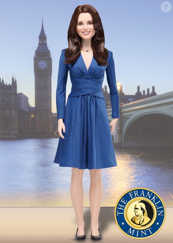 La société américaine Franklin Mint avait édité en 2011 une poupée Kate Middleton dans la robe bleue Issa de ses fiançailles.
En avril, à l'occasion du premier anniversaire de son premier mariage avec le prince William, Kate Middleton surgira en statue de cire dans quatre musées Madame Tussauds... et en Barbie !