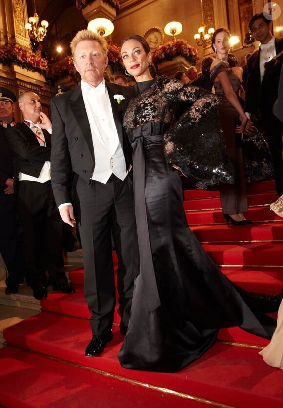 Boris Becker et sa femme Lilly Kerssenberg au 56e Bal de l'Opéra à Vienne.
Comme chaque année, de nombreuses célébrités et personnalités ont assisté en toute élégance au 56e Bal de l'Opéra de Vienne, le 16 février 2012.