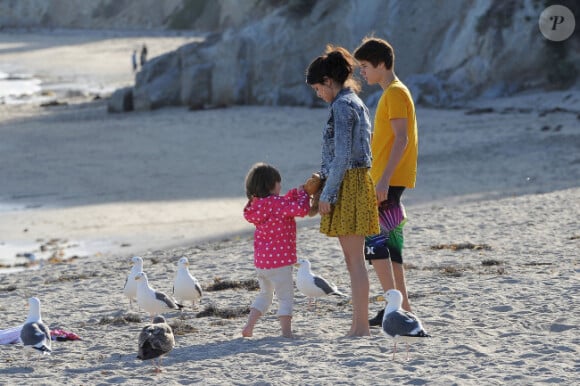 Justin Bieber et Selena Gomez, sur une plage de Malibu, le vendredi 17 février 2012.