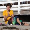 Justin Bieber sur une plage de Malibu, le vendredi 17 février 2012.