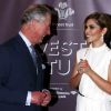 Le 23 février 2012, le prince Charles et Cheryl Cole se retrouvaient, un an jour pour jour après leur première rencontre, à l'occasion du dîner de bienfaisance annuel Invest in Futures organisé par The Prince's Trust à l'hôtel Savoy de Londres.