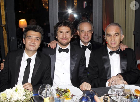 Thomas Langmann, Guillaume Canet, Frédéric Mitterrand et Alain Terzian lors de l'after-party de la 37ème cérémonie des César au Fouquet's, le 24 février 2012