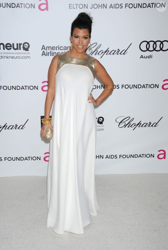 Kourtney Kardashian enceinte lors de l'after-party des Oscars organisée par Elton John le 26 février 2012