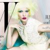 Crystal Renn, tout simplement superbe en couverture du magazine W Korea de mars 2012.