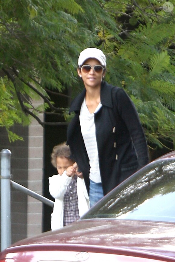 Halle Berry et sa fille Nahla en février 2012