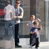 Mark Wahlberg et ses fils Michael et Brendan vont au cinéma à Century City le 3 mars 2012