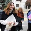 Carla Bruni arrive au centre Lapanouse-Debré de rééducation motrice, à Antony, le 5 mars 2012.