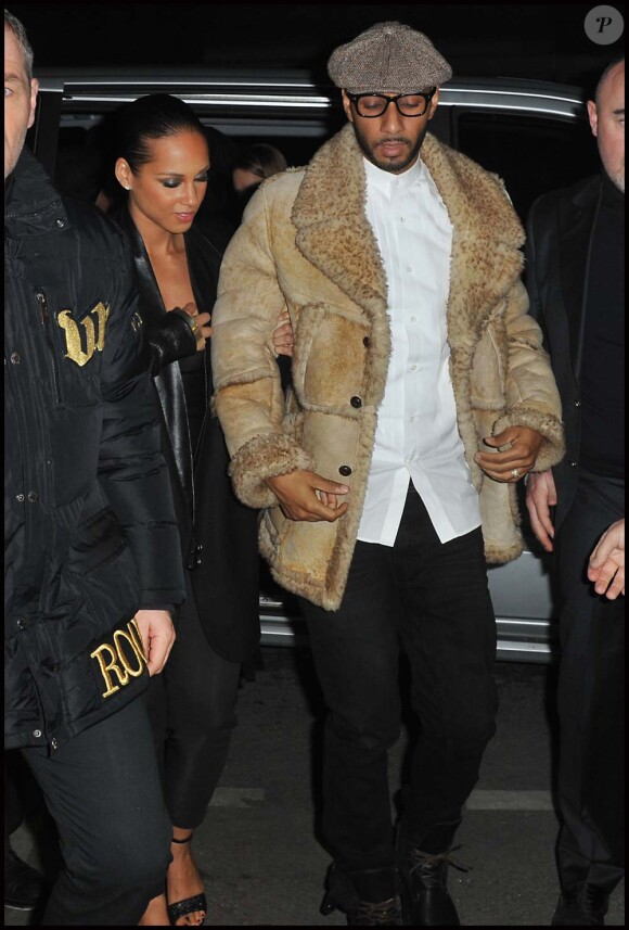 Alicia Keys et son époux Swizz Beatz arrivent au VIP Room Theater pour la soirée P. Diddy, le 6 mars 2012.