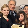 Francesca Eastwood, Clint Eastwood, Morgane et Dina en février 2009 à Cannes.
