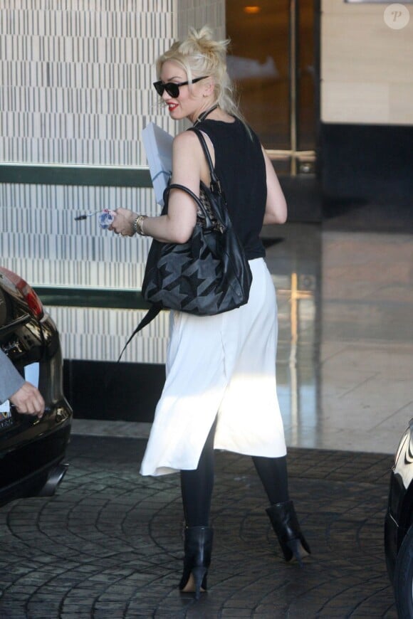 Gwen Stefani arrive à l'hôtel, le 4 mars 2012 à Los Angeles