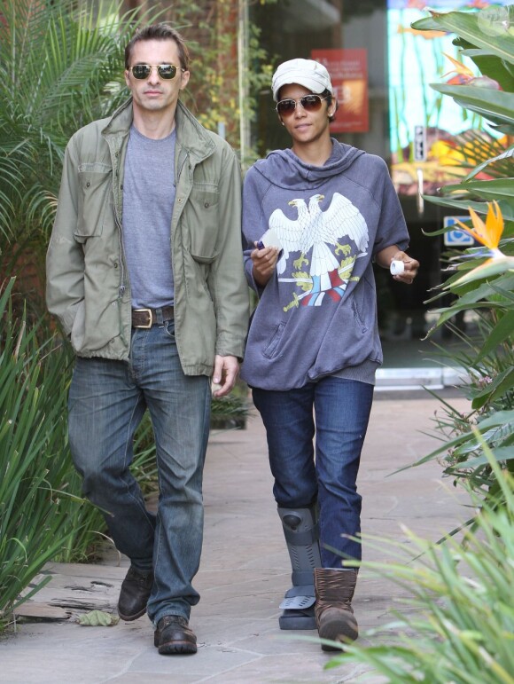 Olivier Martinez et Halle Berry le 2 mars 2012 à Beverly Hills