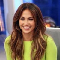 Jennifer Lopez : Sexy en vert fluo devant son Casper Smart admiratif