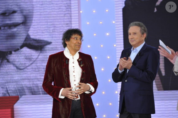 Laurent Voulzy et Michel Drucker le 27 mars lors du tournage de l'émission Vivement Dimanche qui sera diffusée le 1er avril 2012
