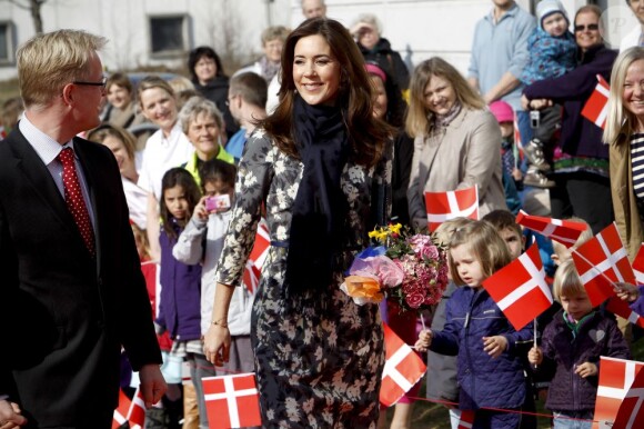 La princesse Mary de Danemark inaugurait le 28 mars 2012 le centre mère-enfant de l'hôpital de Kolding.