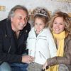 Gérard Pullicino, Lara Fabian et leur fille Lou lors de l'avant-première du film Blanche Neige à Paris au Gaumont Capucines le 31 mars 2012